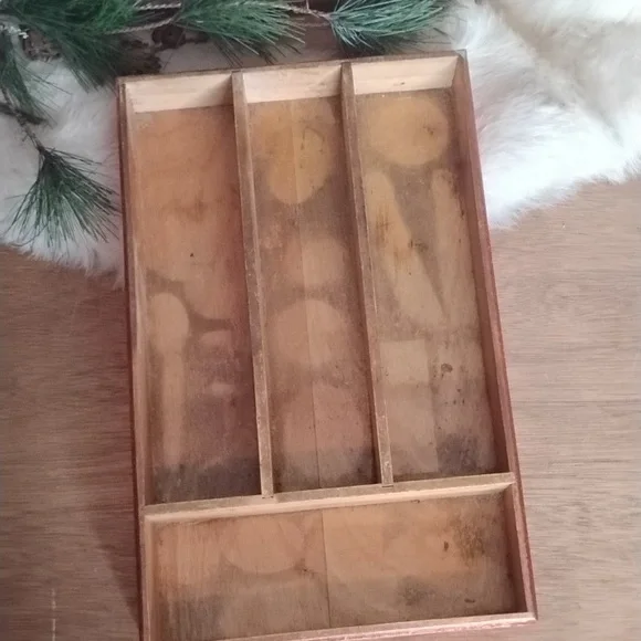 . Vintage Wooden Drawer Divider - Red & White Wood Utensil Organizer - Picture 3 of 9